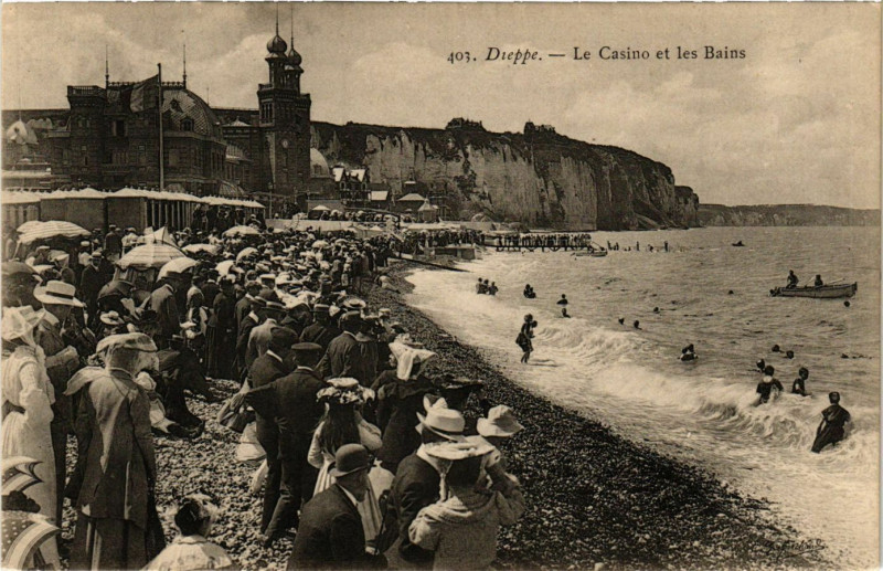 Carte postale ancienne Dieppe-Le Casino et-les-Bains à Dieppe