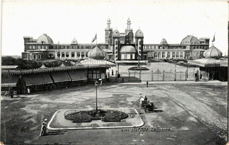 Carte postale ancienne Dieppe-Le Casino à Dieppe