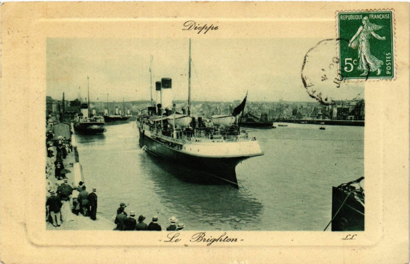 Carte postale ancienne Dieppe-Le Brighton à Dieppe