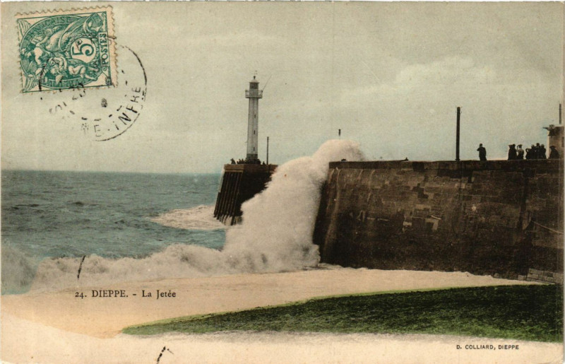 Carte postale ancienne Dieppe-La Jetée à Dieppe