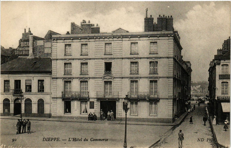 Carte postale ancienne Dieppe-L'Hotel du Commerce à Dieppe