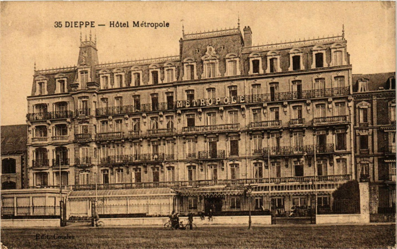 Carte postale ancienne Dieppe-Hotel Metropole à Dieppe