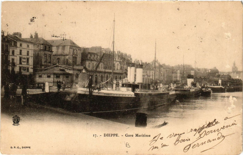 Carte postale ancienne Dieppe-Gare Maritime à Dieppe