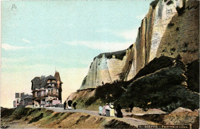 Carte postale ancienne Dieppe-Falaises et villas à Dieppe
