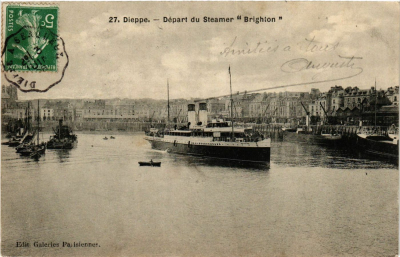 Carte postale ancienne Dieppe-Depart du Steamer Brighton à Dieppe