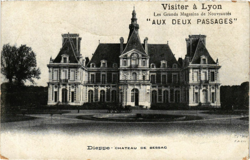 Carte postale ancienne Dieppe-Chateau de Bessac à Dieppe