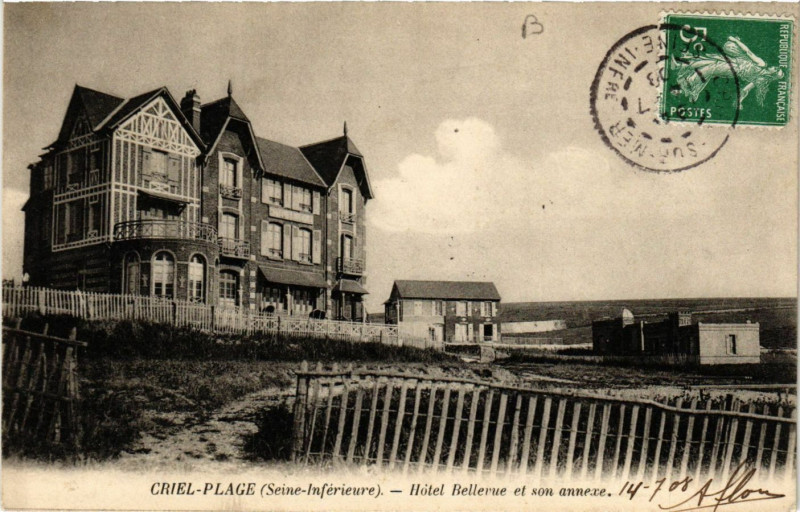 Carte postale ancienne Criel-Plage Hotel Bellevue et son annexe