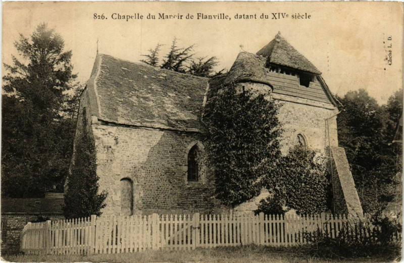 Carte postale ancienne Chapelle du Manoir de Flanville datant du XIVe siecle