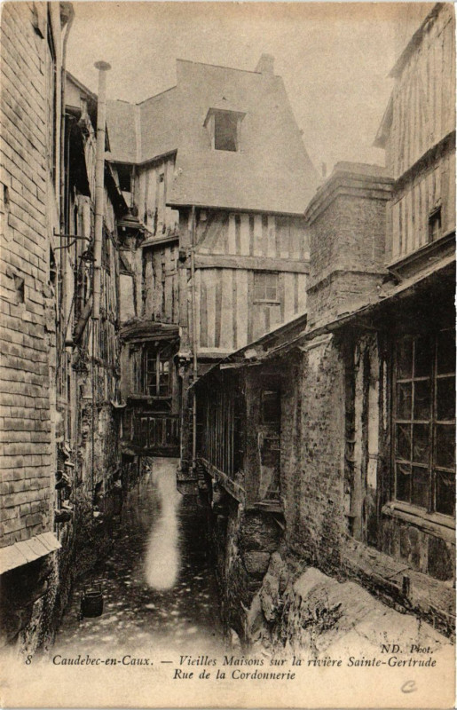 Carte postale ancienne Caudebec en Caux-Vieilles Maisons sur la Riviere Sainte-Gertrude