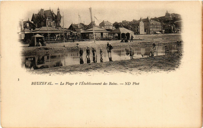 Carte postale ancienne Beuzeval-La Plage & l'Etablissement des Bains à Eu
