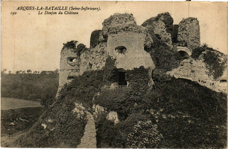Carte postale ancienne Arques-la-Bataille Le Donjon du Chateau à Arques-la-Bataille
