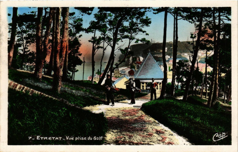 Carte postale ancienne Etretat-Vue prise du Golf à Étretat