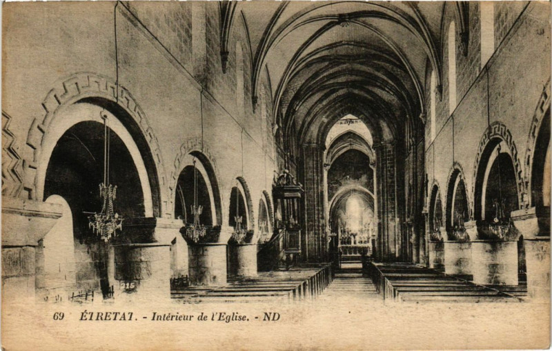 Carte postale ancienne Etretat-Interieur de l'Eglise à Étretat
