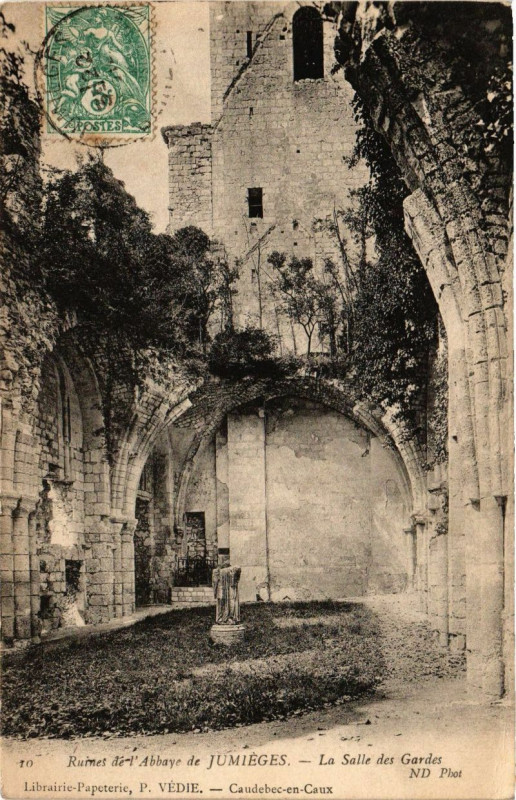 Carte postale ancienne Ruines de l'Abbaye de Jumieges-La Salle des Gardes