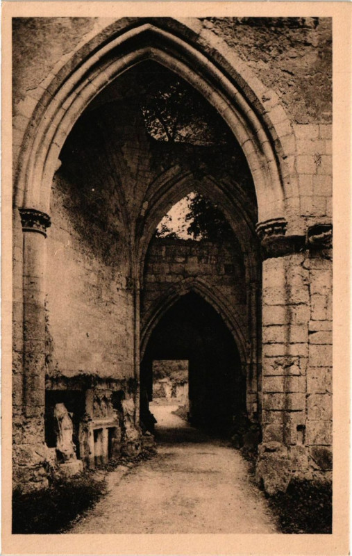 Carte postale ancienne Ancienne Abbaye de Jumieges-Le Passage Charles Vii