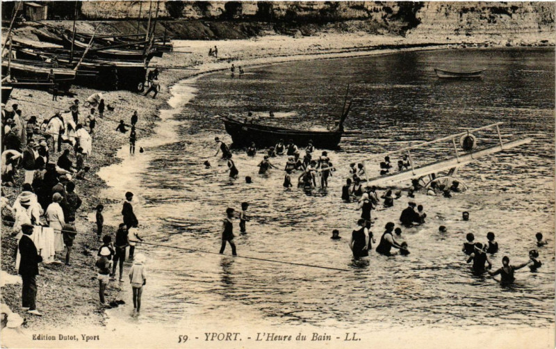 Carte postale ancienne Yport-L'Heure du Bain à Yport