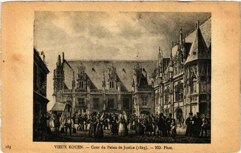 Carte postale ancienne Vieux Rouen-Cour du Palais de Justice à Eu