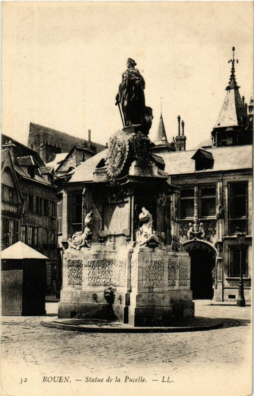 Carte postale ancienne Rouen-Statue de la Pucelle à Rouen