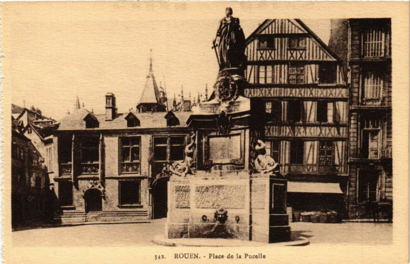 Carte postale ancienne Rouen-Place de la Pucelle à Rouen