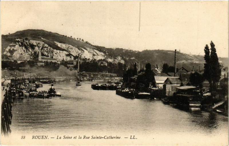 Carte postale ancienne Rouen-La Seine et la Rue Sainte-Catherine à Rouen