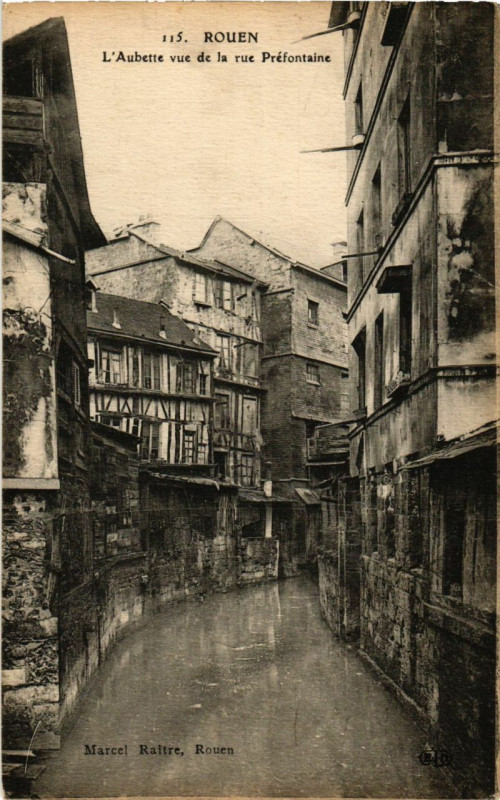 Carte postale ancienne Rouen-L'Aubette vue de la rue Prefontaine à Rouen
