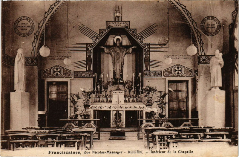 Carte postale ancienne Rouen-Interieur de la Chapelle à Rouen