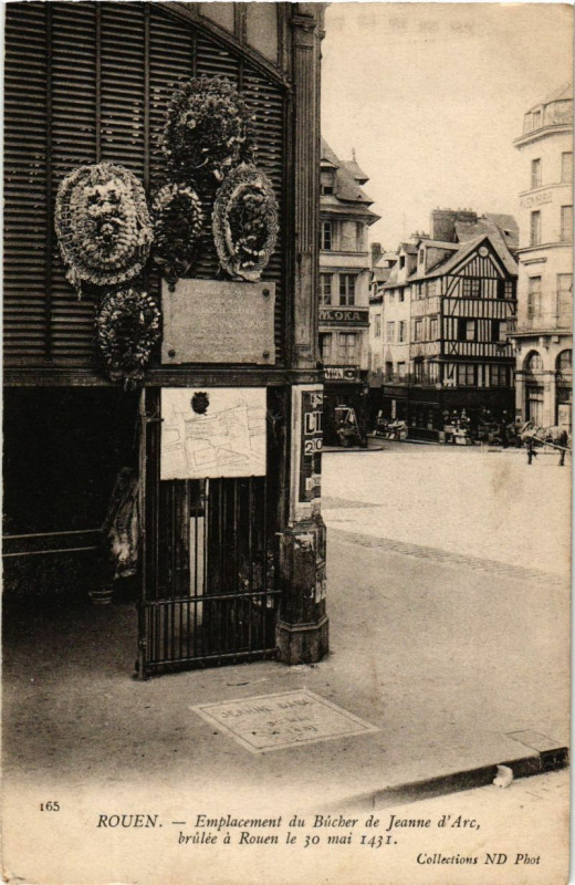 Carte postale ancienne Rouen-Emplacement du Bucher de Jeanne d'Arc à Rouen