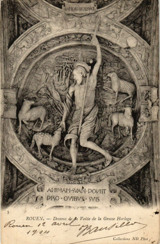 Carte postale ancienne Rouen-Dessous de la Voute de la Grosse Horloge à Rouen