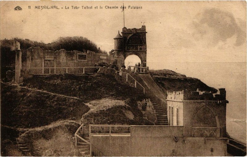 Carte postale ancienne Mesnil-Val-La Tour Talbot et le chemin des Falaises