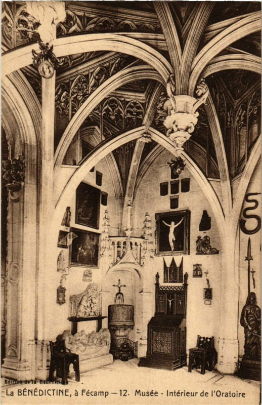 Carte postale ancienne La Benedictine a Fecamp-Musée-Interieur de l'Oratoire à Eu