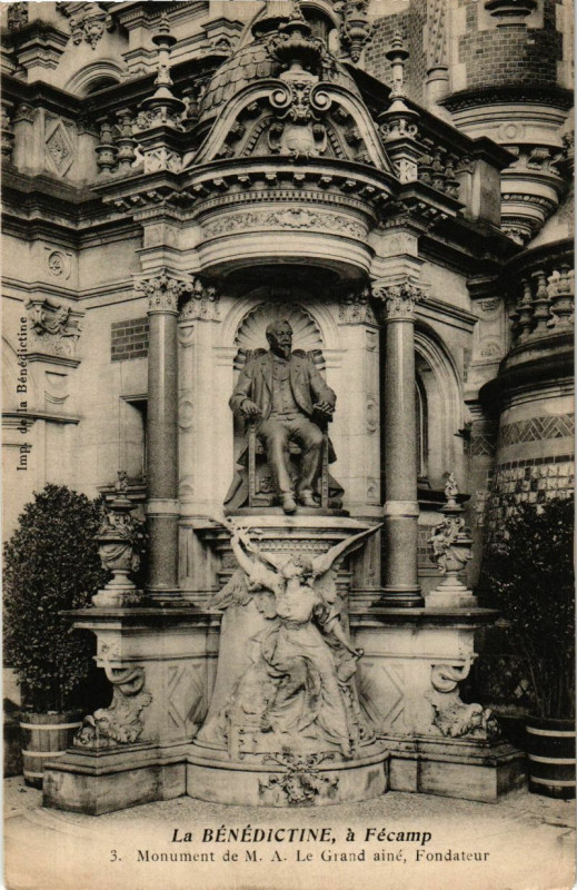 Carte postale ancienne La Benedictine a Fecamp-Monument de M.A. Le Grand aine Fondateur à Eu