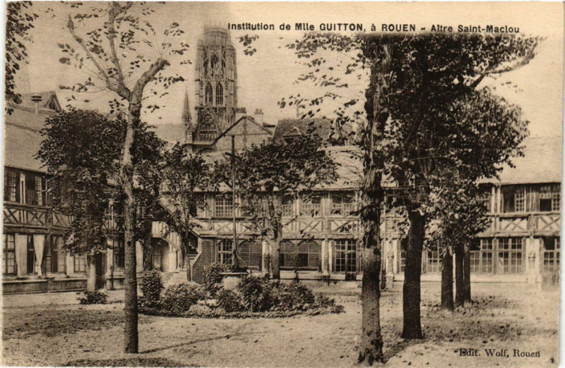 Carte postale ancienne Inst. de Mlle Guitton a Rouen-Aitre Saint-Maclou à Rouen