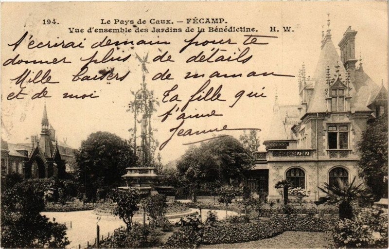 Carte postale ancienne Fecamp-Vue d'ensemble des Jardins de la Benedictine à Fécamp