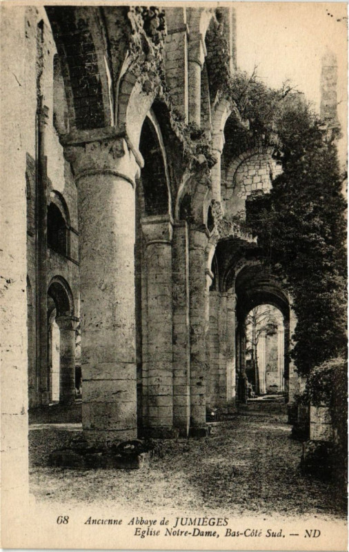Carte postale ancienne Ancienne Abbaye de Jumieges-Eglise Notre-Dame