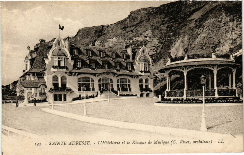 Carte postale ancienne Sainte-Adresse - Hotellerie et le Kiosque de Musique à Sainte-Adresse