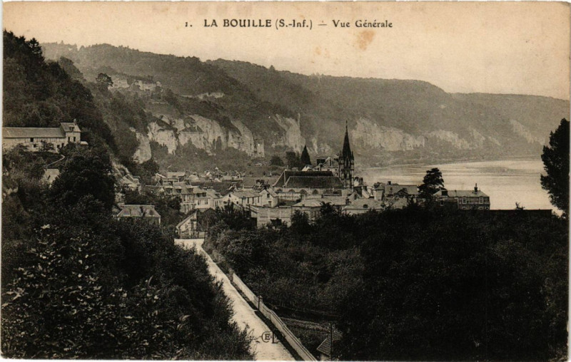 Carte postale ancienne La Bouille - Vue générale à La Bouille