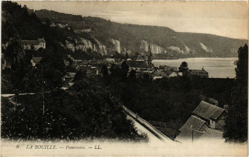 Carte postale ancienne La Bouille - Panorama à La Bouille