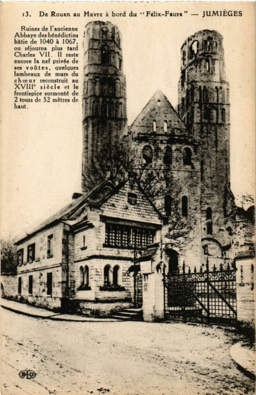 Carte postale ancienne Jumieges - Ruines de l'Anciennes Abbaye à Jumièges