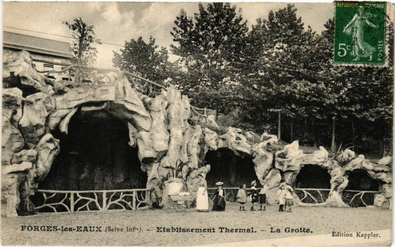 Carte postale ancienne Forges-les-Eaux - Etablissement Thermal à Forges-les-Eaux