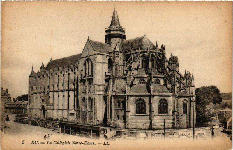 Carte postale ancienne Eu - La Collegiale N.D. à Eu