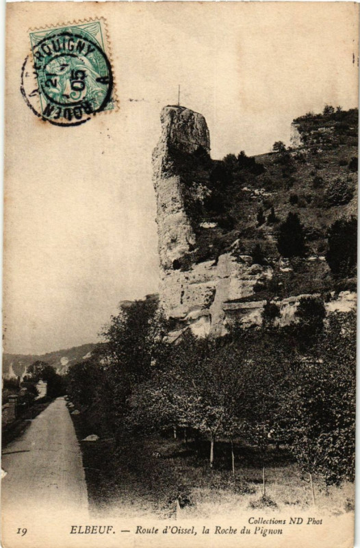 Carte postale ancienne Elbeuf - Route d'Oissel la Roche du Pignon à Elbeuf
