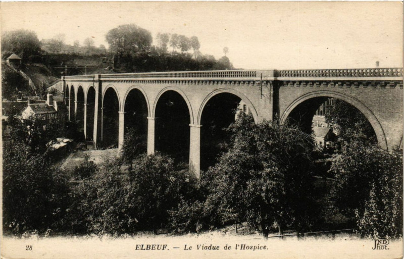 Carte postale ancienne Elbeuf - Le Viaduc de l'Hospice à Elbeuf
