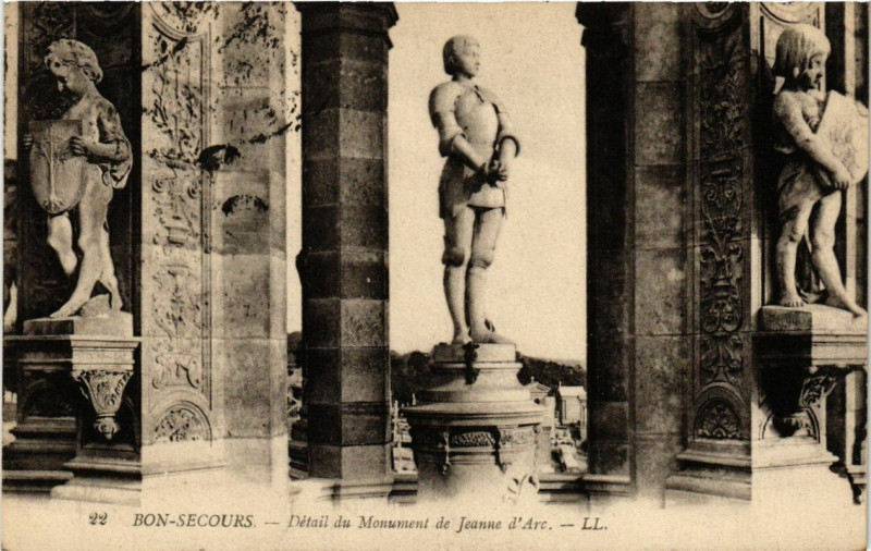 Carte postale ancienne Bon-Secours - Detail du monument de Jeanne D'Arc