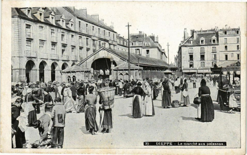Carte postale ancienne Ed. Aqua 35 Dieppe Le Marché aux Poissons à Dieppe