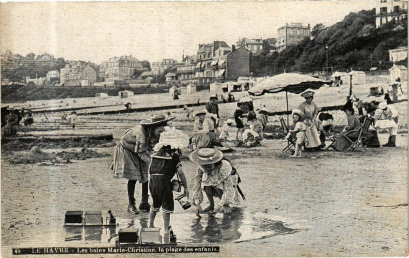 Carte postale ancienne Ed. Aqua 45 Le Havre-les-Bains MarieChristine la palge des enfants au Havre
