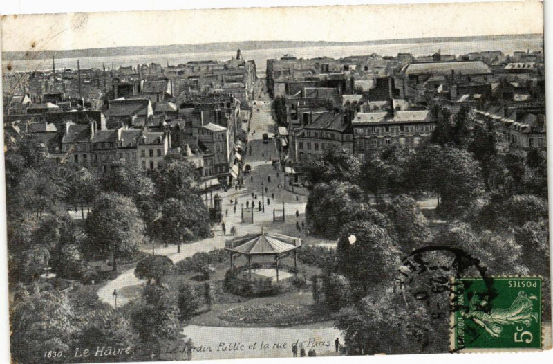 Carte postale ancienne Ed. Aqua 1830 Le Havre Le Jardin Public et la rue de Paris au Havre