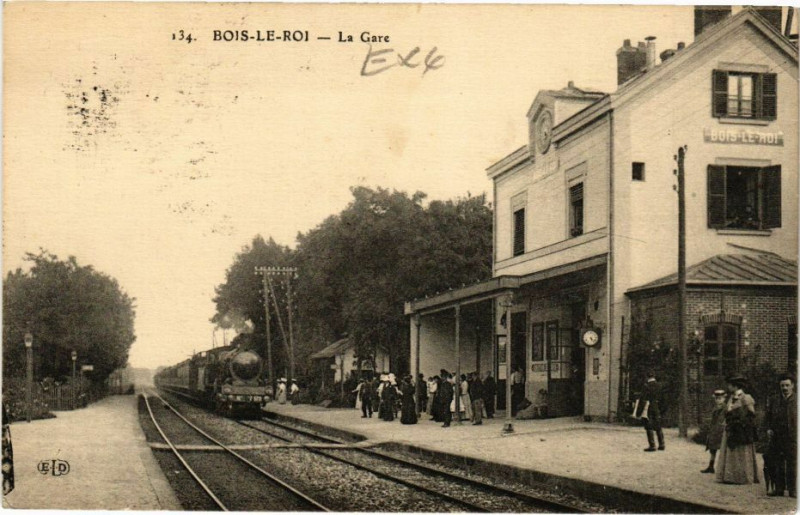 Carte postale ancienne Bois-le-Roi - La Gare