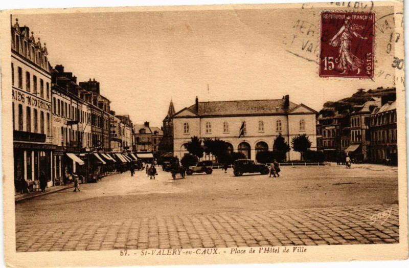 Carte postale ancienne Saint-Valery en Caux-Place de l'Hotel de Ville à Ry