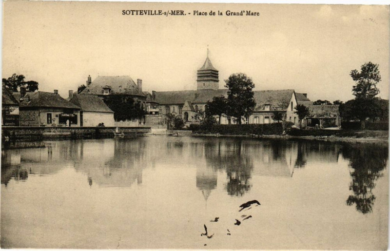 Carte postale ancienne Sotteville-sur-Mer-Place de la Grand Mare à Sotteville-sur-Mer