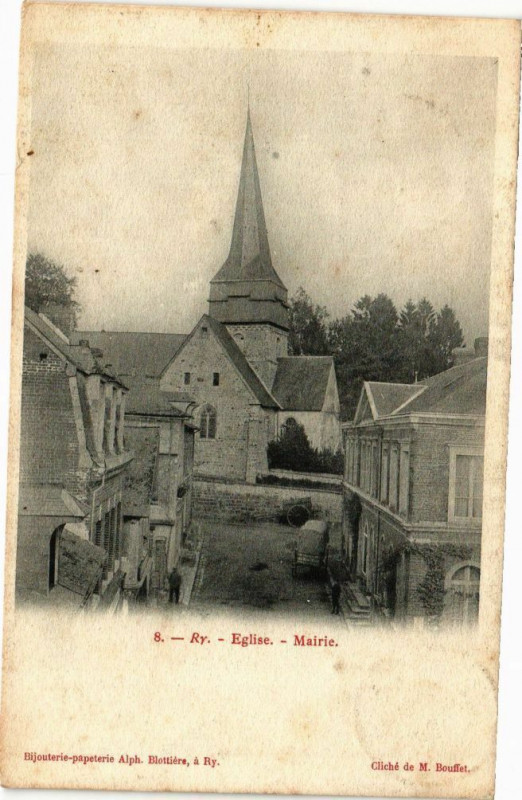 Carte postale ancienne Ry-Eglise-Mairie à Ry